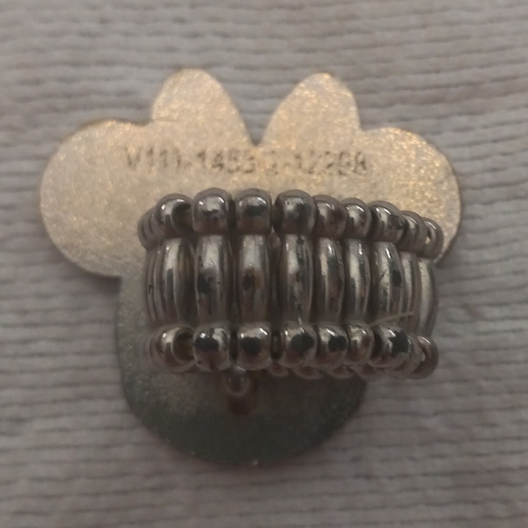 NEW Vintage Minnie Mouse Disney Earrings and expanding ring - Picture 3 of 7